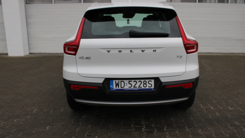 VOLVO XC40 XC40 T3 Momentum Pro aut