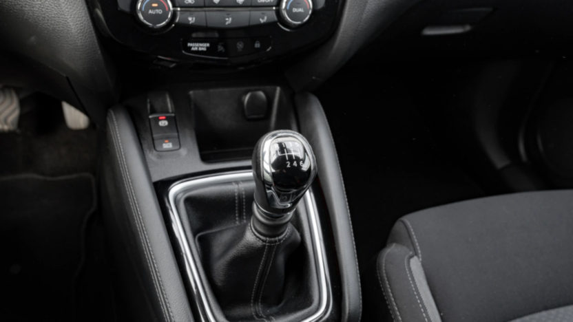 NISSAN Qashqai Qashqai 1.3 DIG-T N-Connecta EU6d