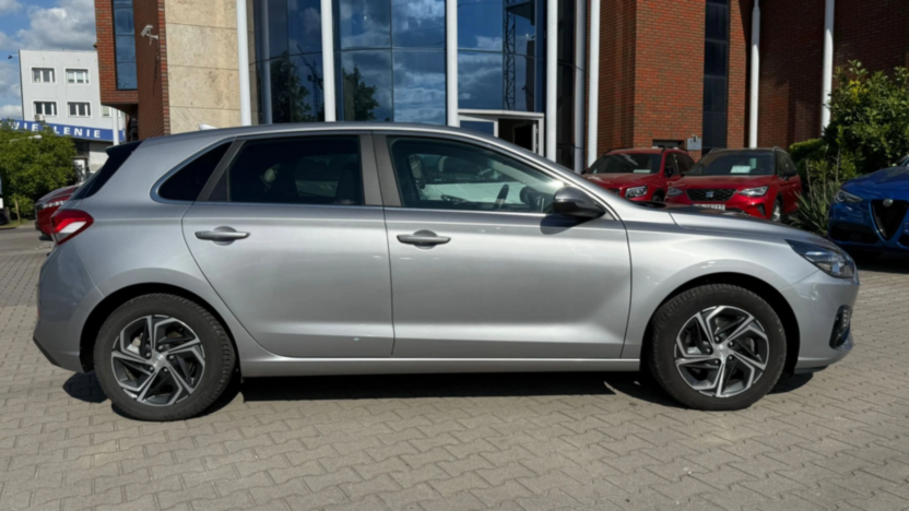 HYUNDAI i30 i30 1.5 DPI Smart