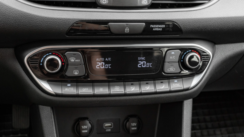 HYUNDAI i30 i30 1.5 DPI Smart
