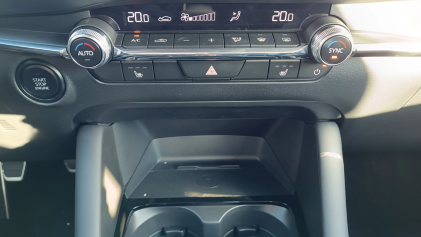 MAZDA 3 3 2.0 mHEV Exclusive-Line