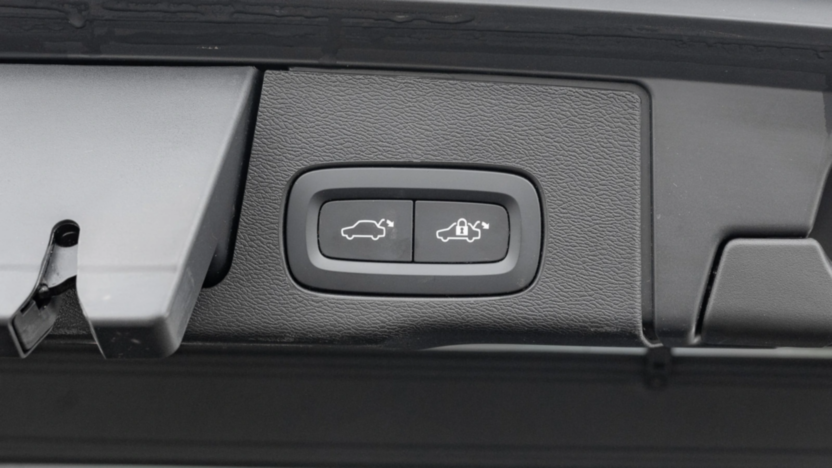 VOLVO XC60 XC60 B4 D AWD Plus Bright aut