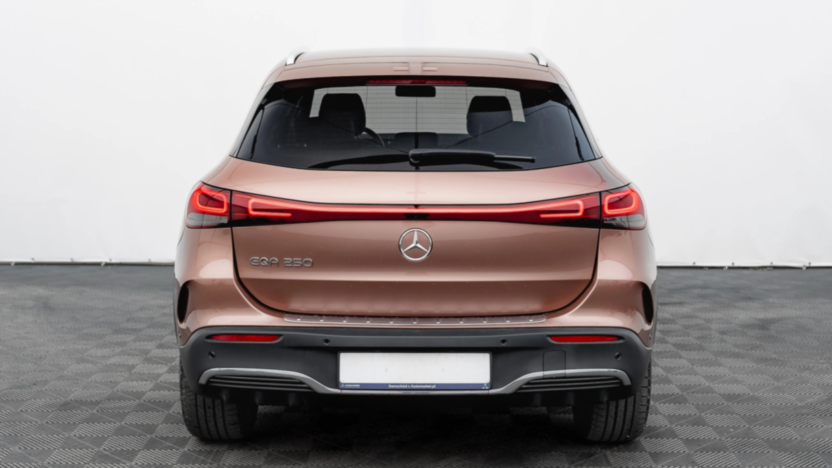 MERCEDES-BENZ EQA EQA 250 66.5kWh AMG Line