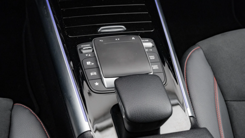 MERCEDES-BENZ EQA EQA 250 66.5kWh AMG Line