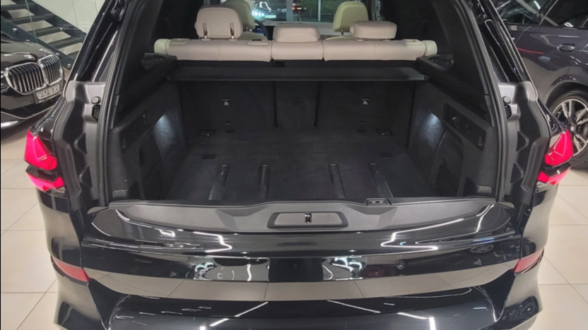 BMW X5 X5 M60i mHEV sport-aut