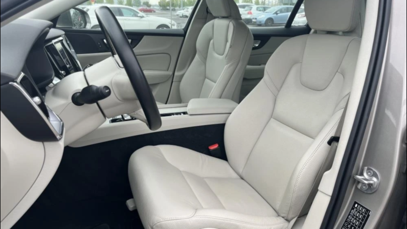 VOLVO V60 V60 B4 D Momentum Pro aut