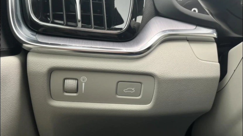 VOLVO V60 V60 B4 D Momentum Pro aut