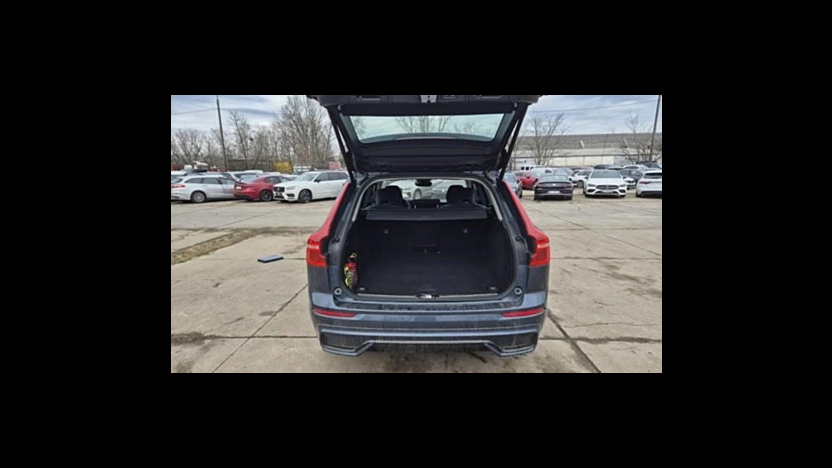 VOLVO XC60 XC60 B4 D AWD Plus Dark aut
