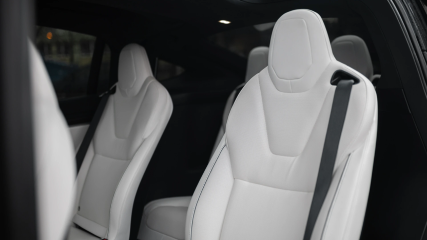 TESLA Model X X Plaid