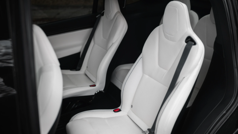 TESLA Model X X Plaid