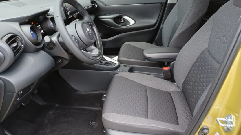 TOYOTA Yaris Cross Yaris Cross Hybrid 1.5 Active Nowy