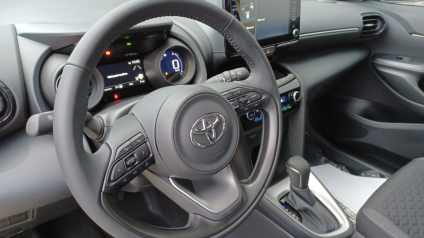 TOYOTA Yaris Cross Yaris Cross Hybrid 1.5 Active Nowy