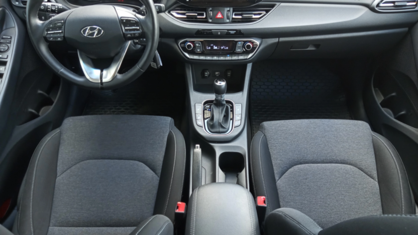 HYUNDAI i30 i30 1.0 T-GDI Smart DCT