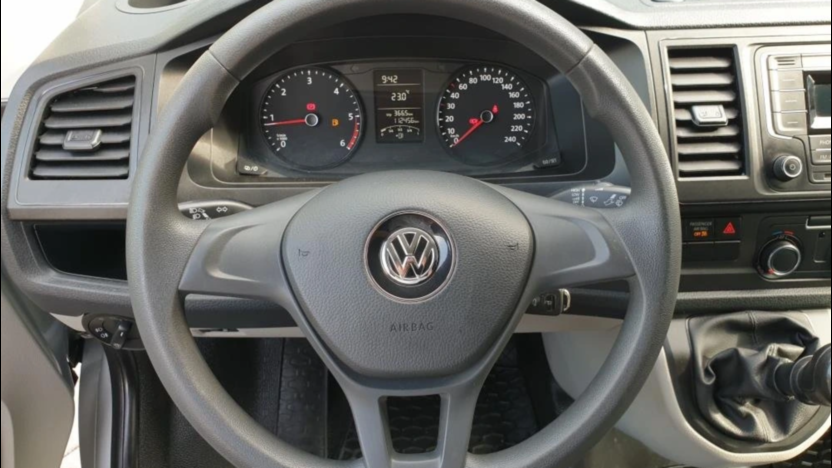 VOLKSWAGEN Transporter Transporter T6 TDI L2H1
