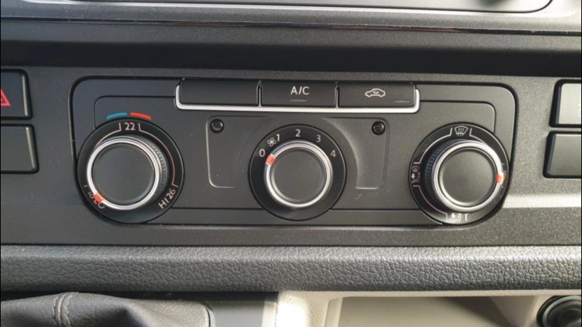 VOLKSWAGEN Transporter Transporter T6 TDI L2H1
