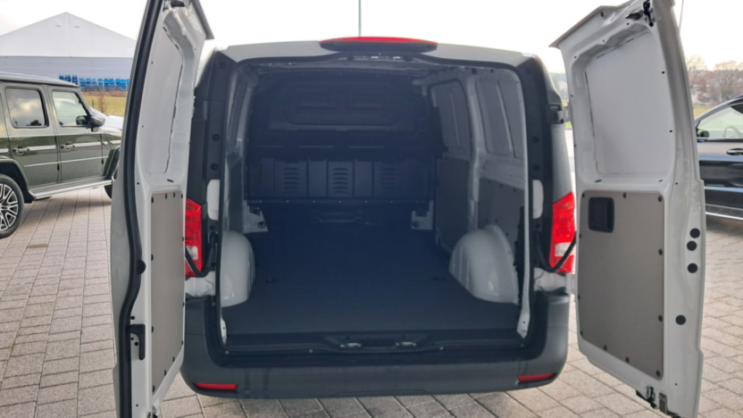 MERCEDES-BENZ Vito eVito 112 L2 60kWh 447.603 Nowy