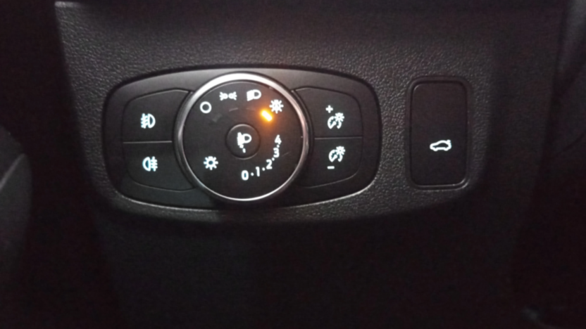 FORD Focus Focus 1.0 EcoBoost mHEV Titanium X