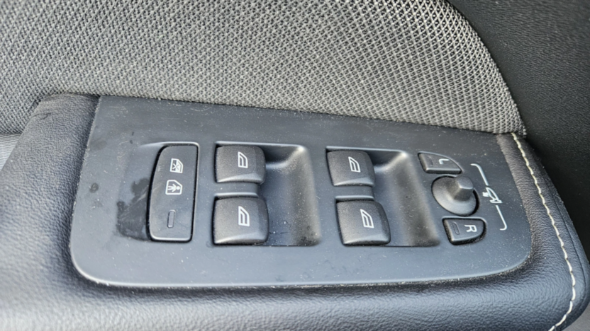 VOLVO XC60 XC60 B4 D Plus Dark aut