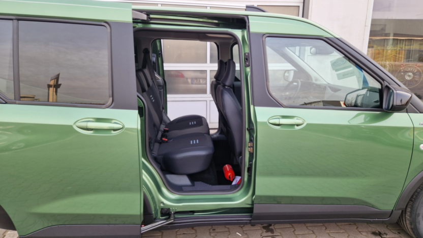 FORD Tourneo Courier Tourneo Courier 1.0 EcoBoost Active Nowy