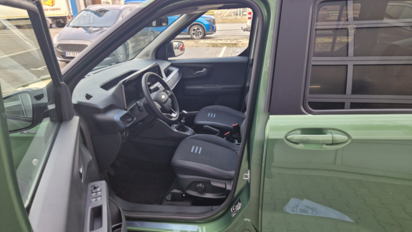 FORD Tourneo Courier Tourneo Courier 1.0 EcoBoost Active Nowy