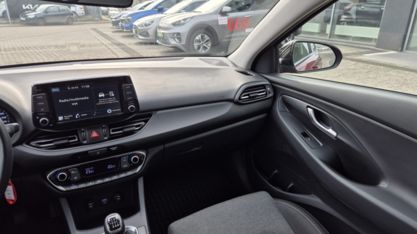 HYUNDAI i30 i30 1.0 T-GDI Smart
