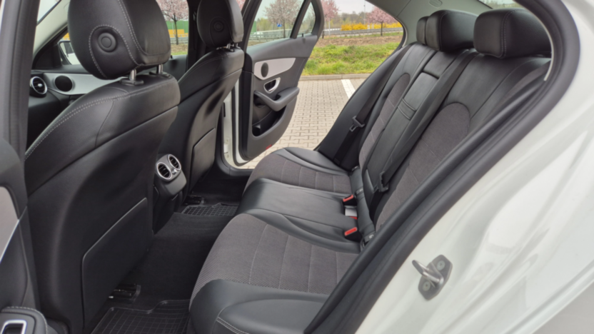 MERCEDES-BENZ C Klasa C 180 9G-TRONIC