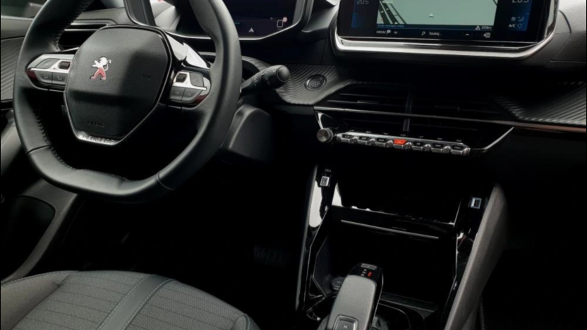 PEUGEOT 2008 2008 1.2 PureTech Allure S&S EAT8