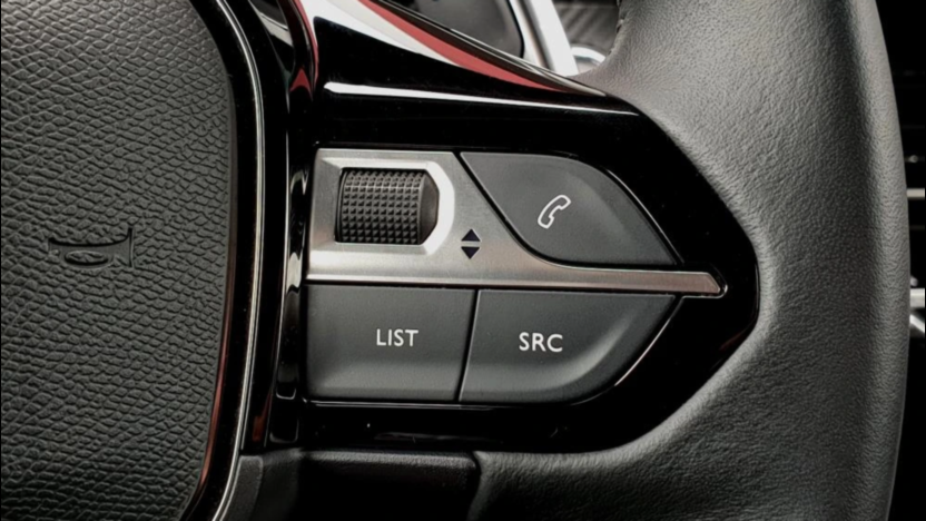 PEUGEOT 2008 2008 1.2 PureTech Allure S&S EAT8