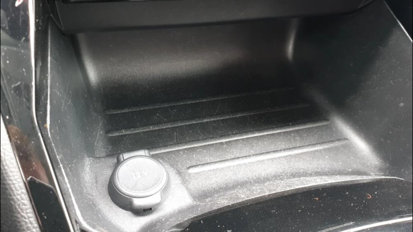 PEUGEOT 2008 2008 1.2 PureTech Allure S&S EAT8