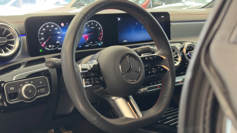 MERCEDES-BENZ CLA CLA 200 AMG Line 7G-DCT