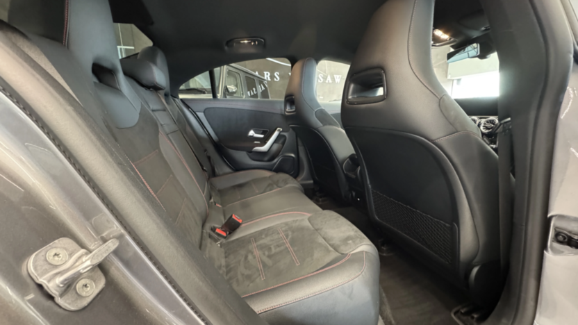 MERCEDES-BENZ CLA CLA 200 AMG Line 7G-DCT