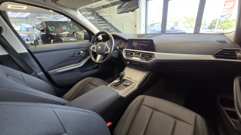 BMW Seria 3 320d Advantage aut