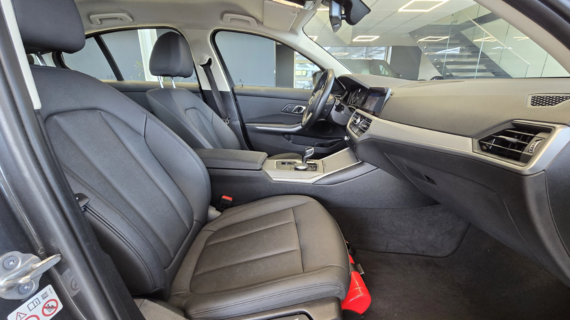 BMW Seria 3 320d Advantage aut