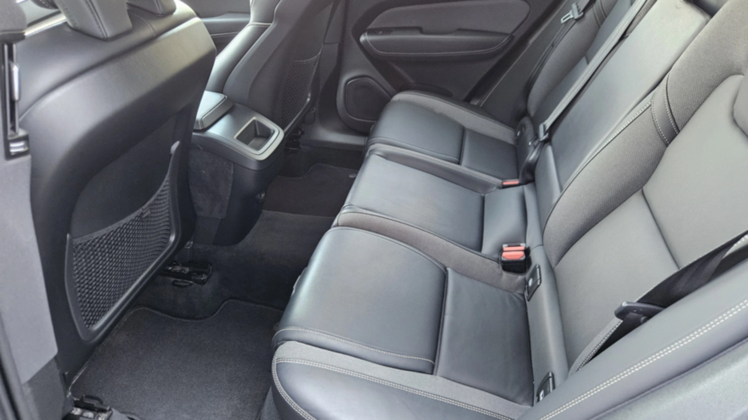 VOLVO XC60 XC60 B4 D AWD Plus Dark aut