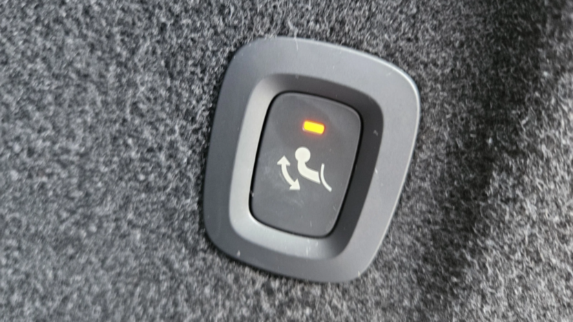 VOLVO XC60 XC60 B4 D AWD Plus Dark aut