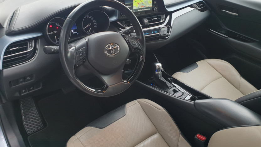 TOYOTA C-HR C-HR 2.0 Hybrid Executive