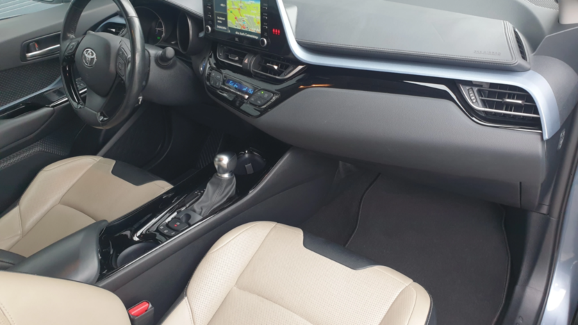 TOYOTA C-HR C-HR 2.0 Hybrid Executive