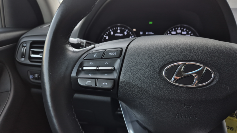 HYUNDAI i30 i30 1.5 T-GDI 48V Smart