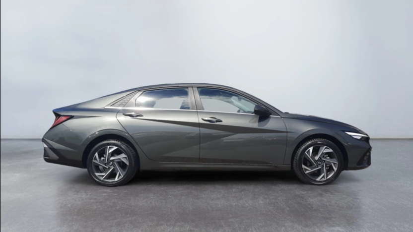 HYUNDAI Elantra Elantra 1.6 Smart CVT