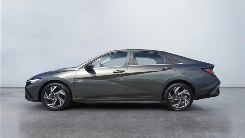 HYUNDAI Elantra Elantra 1.6 Smart CVT