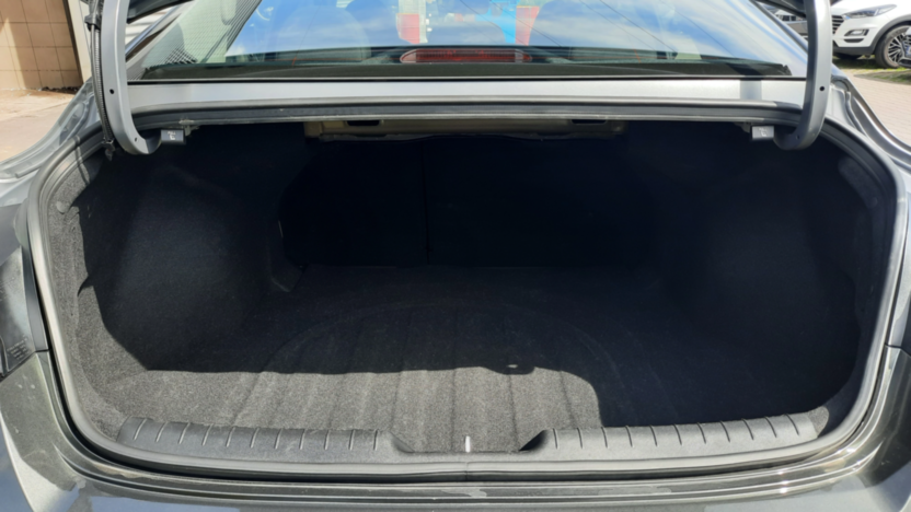 HYUNDAI Elantra Elantra 1.6 Smart CVT
