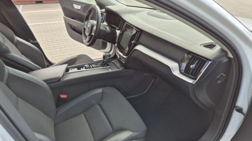 VOLVO V60 V60 D3 Momentum Pro aut