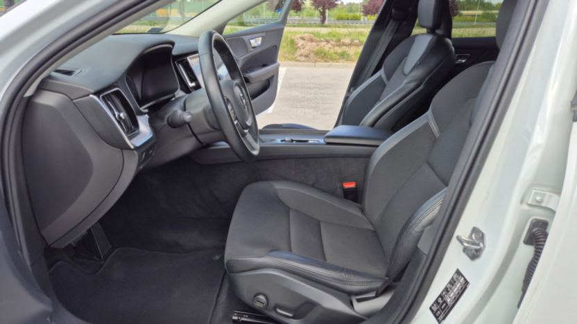VOLVO V60 V60 D3 Momentum Pro aut