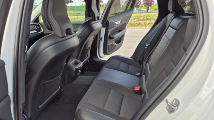 VOLVO V60 V60 D3 Momentum Pro aut
