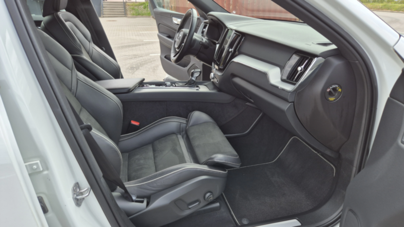 VOLVO XC60 XC60 T4 R-Design aut