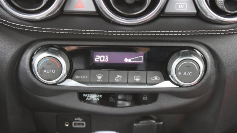 NISSAN Juke Juke 1.6 Hybrid N-Connecta AMT
