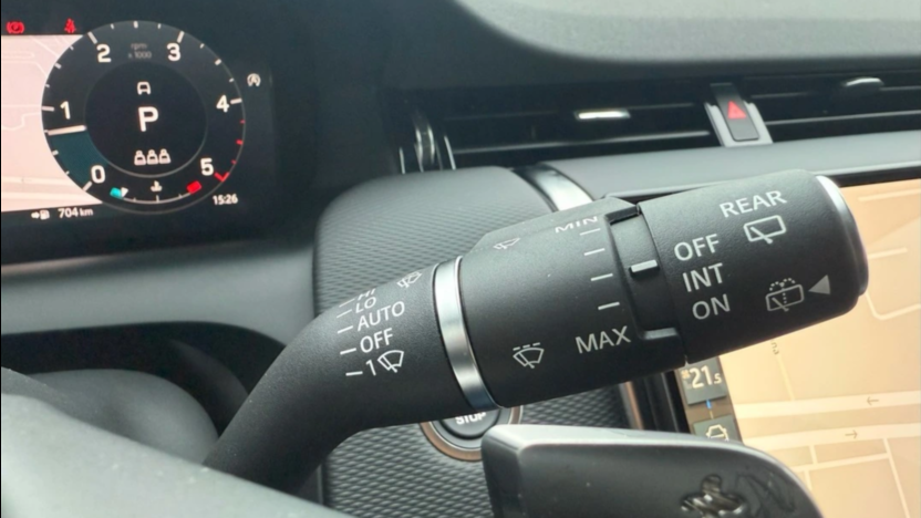 LAND ROVER Discovery Sport Discovery Sport 2.0 D165 mHEV Dynamic SE aut
