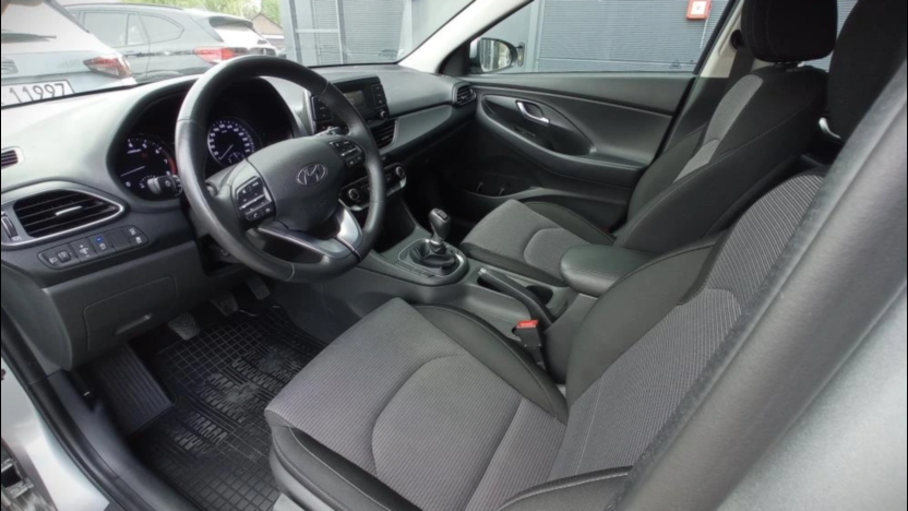 HYUNDAI i30 i30 1.5 DPI Classic +