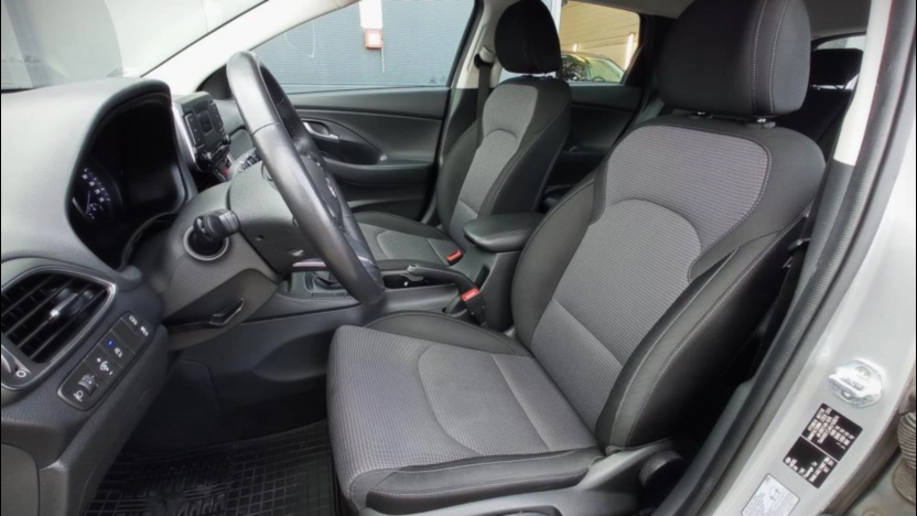 HYUNDAI i30 i30 1.5 DPI Classic +