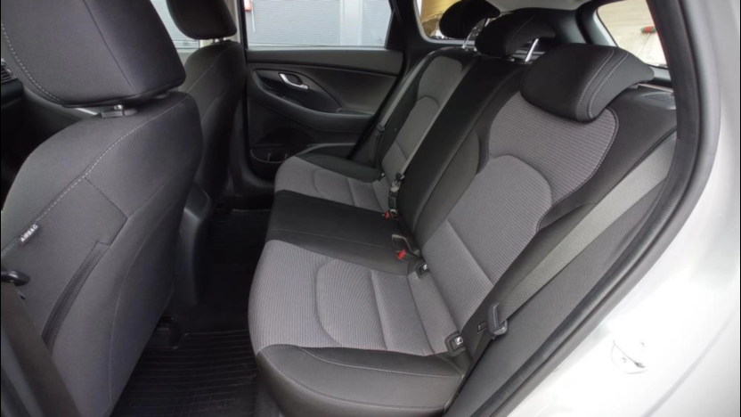 HYUNDAI i30 i30 1.5 DPI Classic +